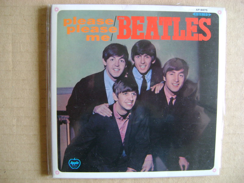 Фирменные CD-диски.