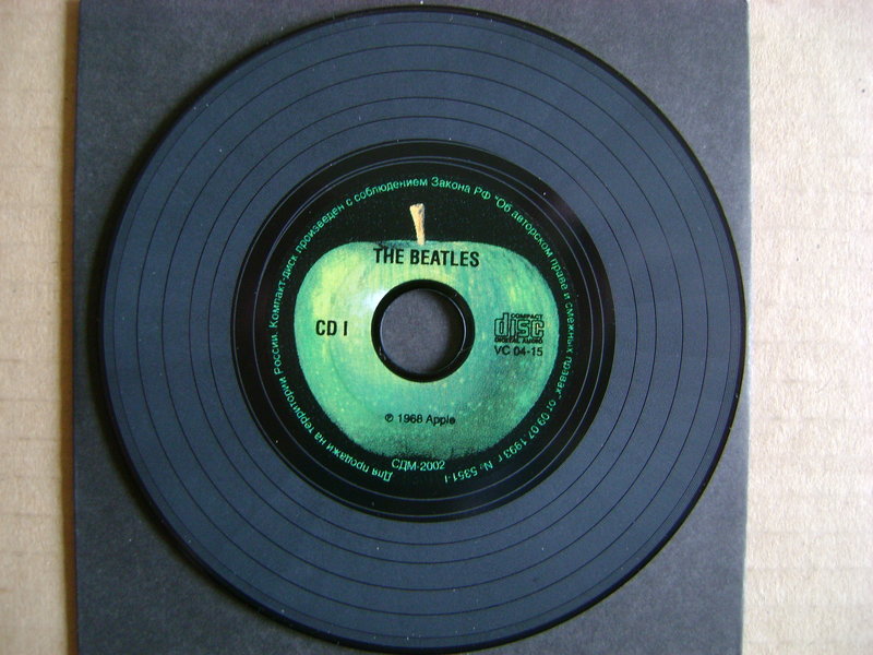 Фирменные CD-диски.