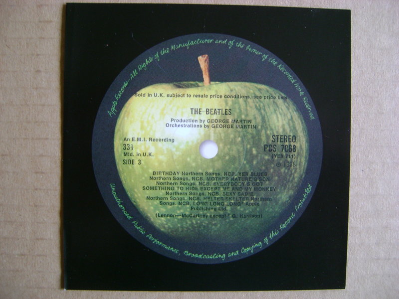 Фирменные CD-диски.