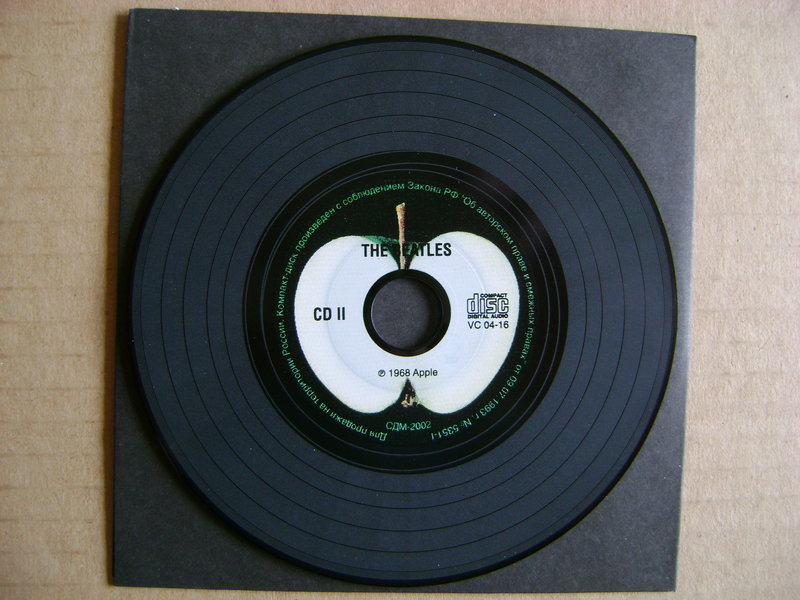 Фирменные CD-диски.