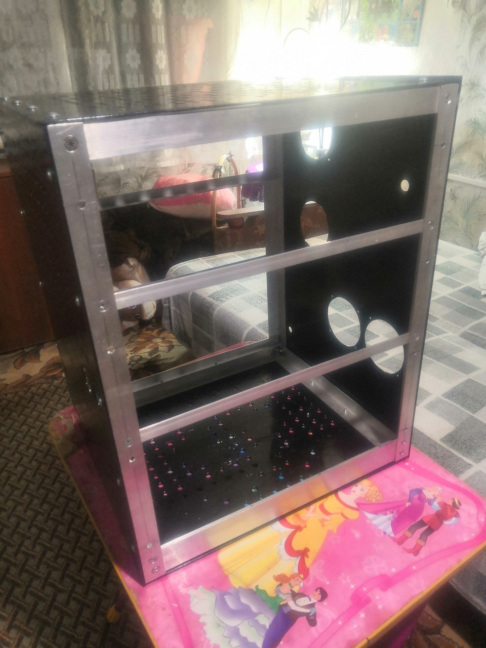 ШАССИ к нашим усилителям,корректорам.