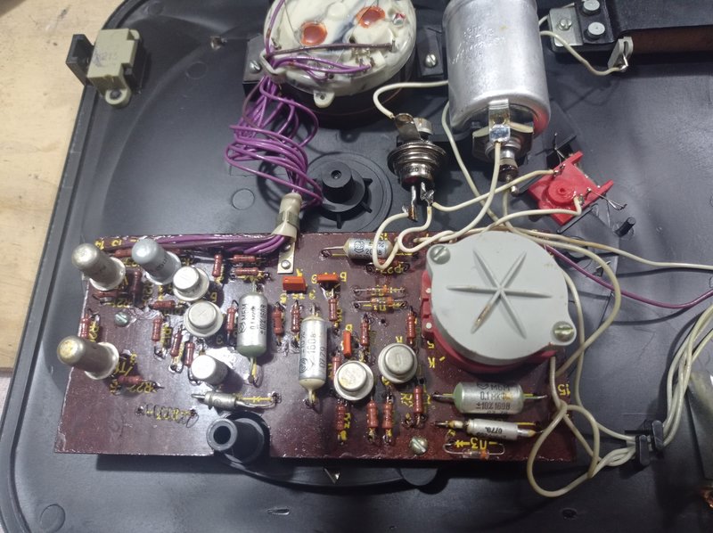 Удобна ли в ремонте наша радиотехника.