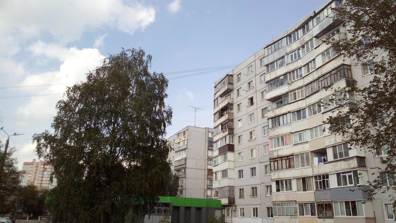 Есть вещание на ДВ/СВ/КВ