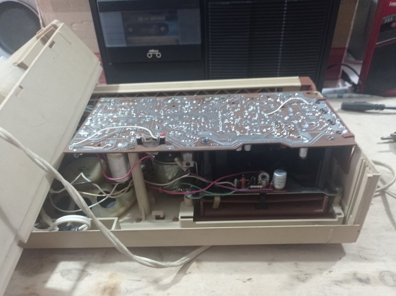 Удобна ли в ремонте наша радиотехника.