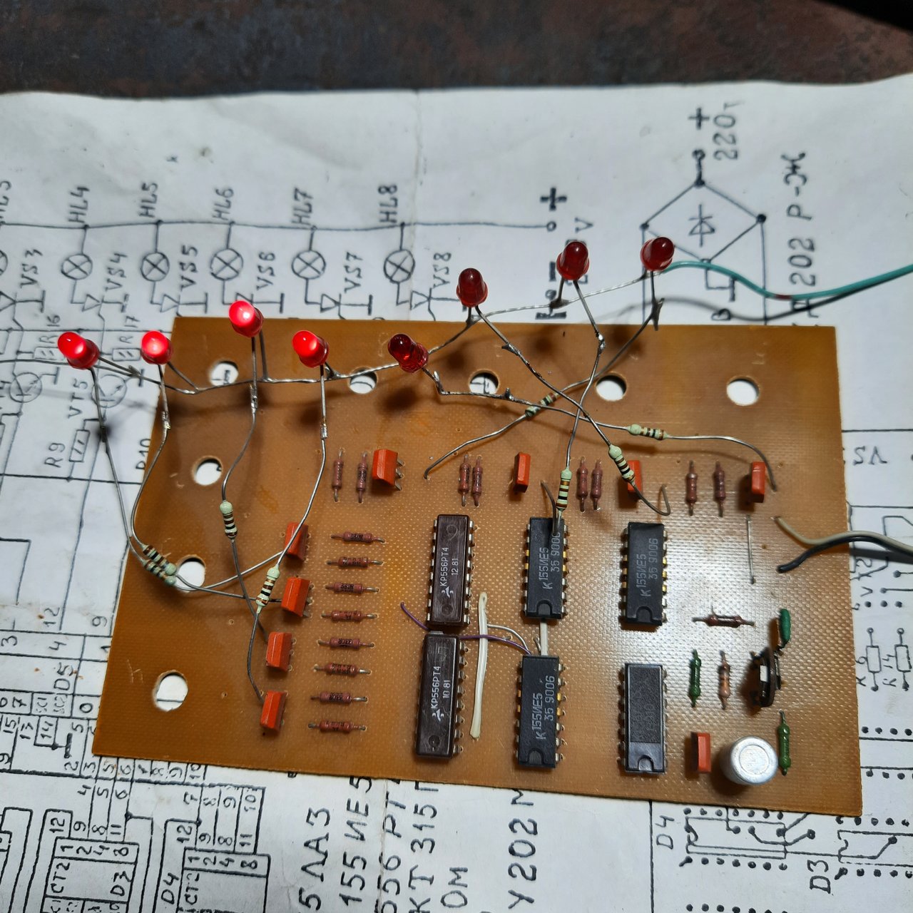  Заваял автомат световых эффектов