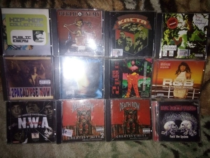  CD диски лицензия разные . есть фирменные