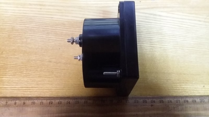 Стрелочные индикаторные приборы.