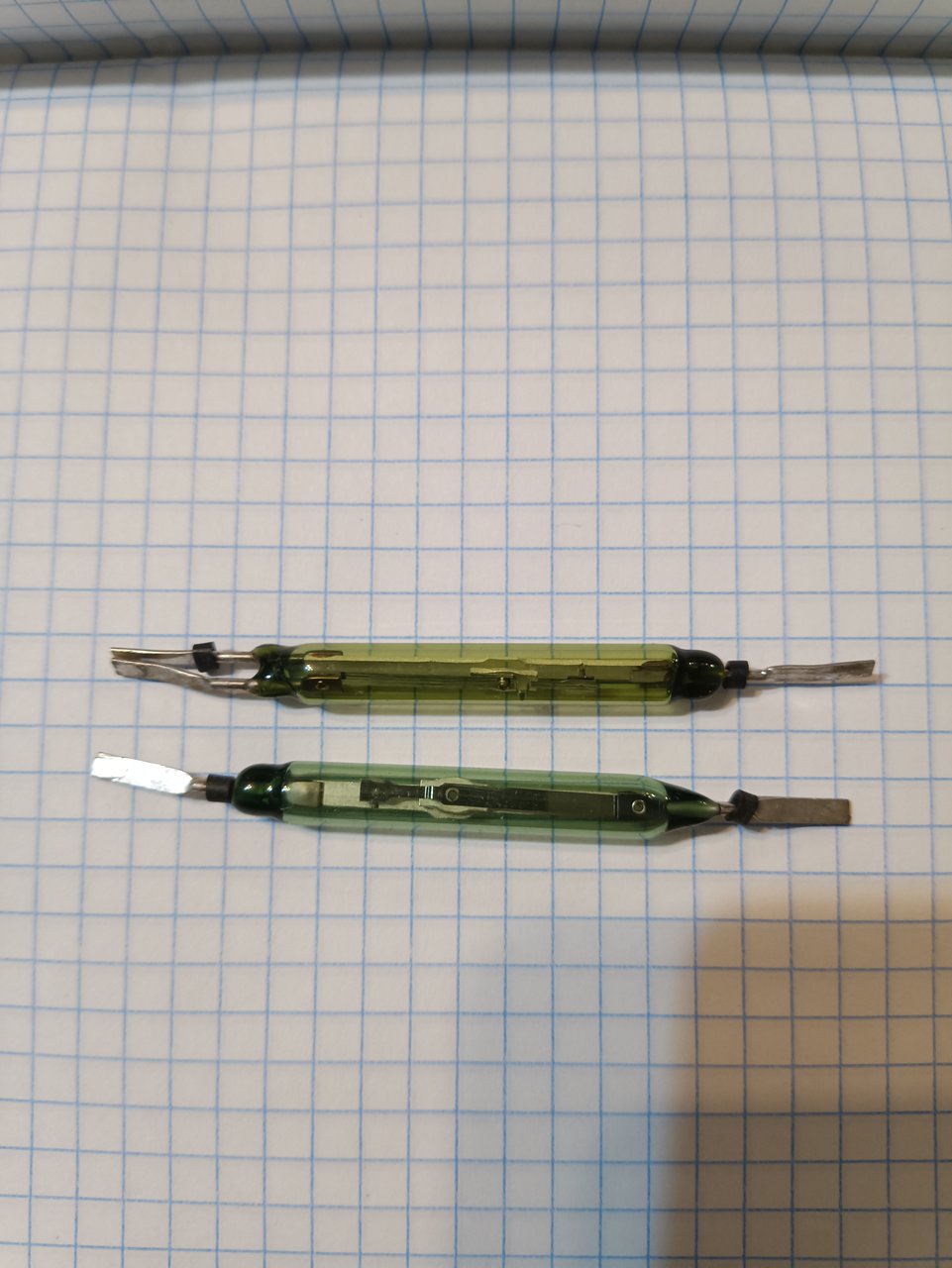 Куплю ручку крутилку маленькую на stm 310 и геркон