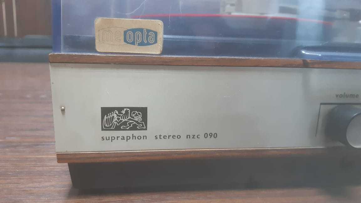 Проигрыватель винила Supraphon nzc 090