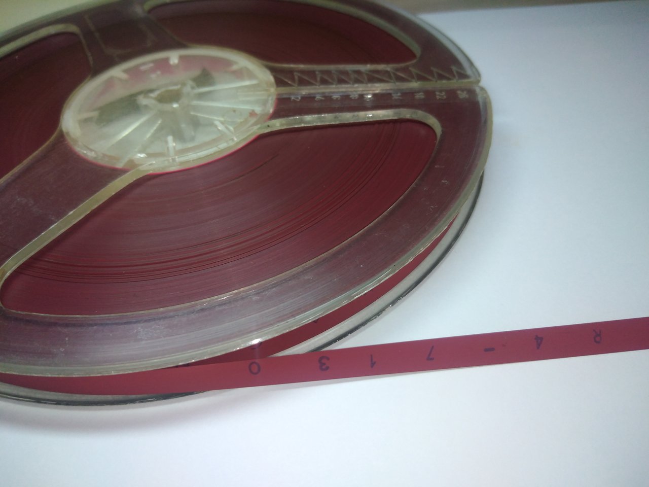  Цветная магнитная лента