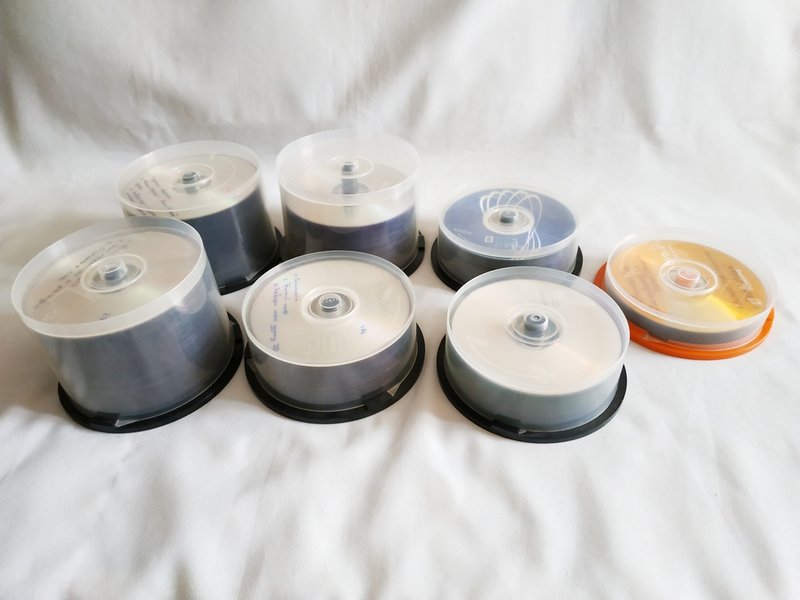 Продам DVD диски с фильмами (много фото!)