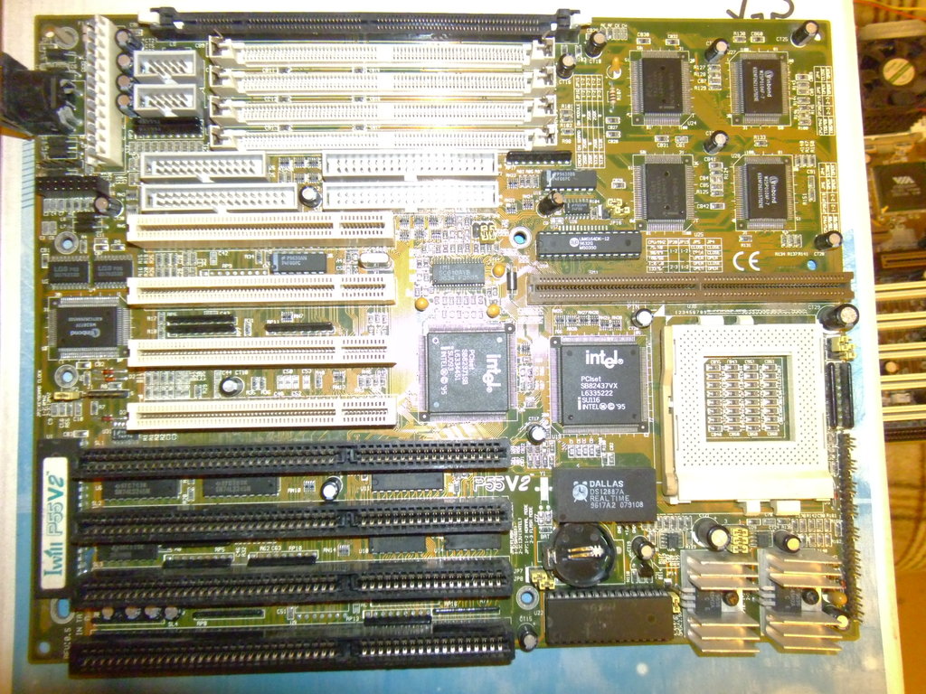  Ищу для материнской платы Epox EP-4PDA3I