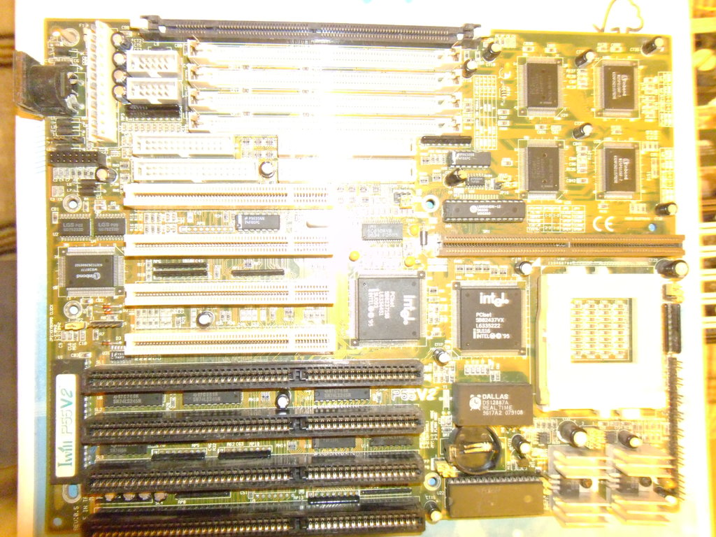  Ищу для материнской платы Epox EP-4PDA3I