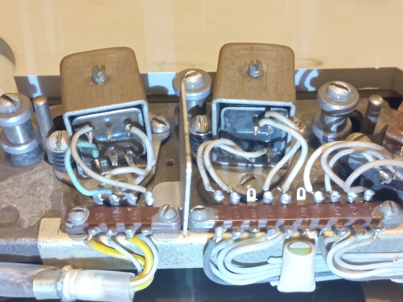  Магнитофон 