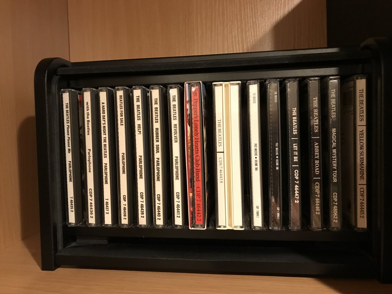 Фирменные CD-диски.