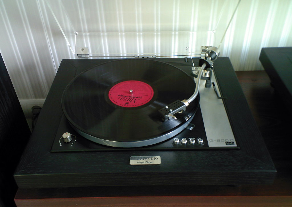 UNITRA G-600C в достойный корпус