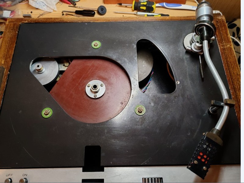  Проигрыватель пластинок Черкунова.