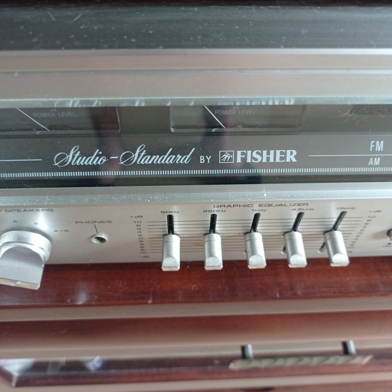 не купленный на барахолке fisher.