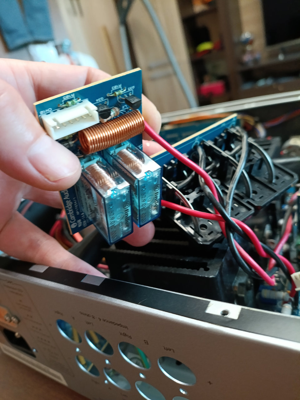  cambridge audio azur 640a v2 не выключается