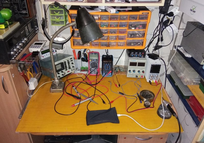  Какое у вас рабочее место? (для ремонта аппаратуры и т.п.)