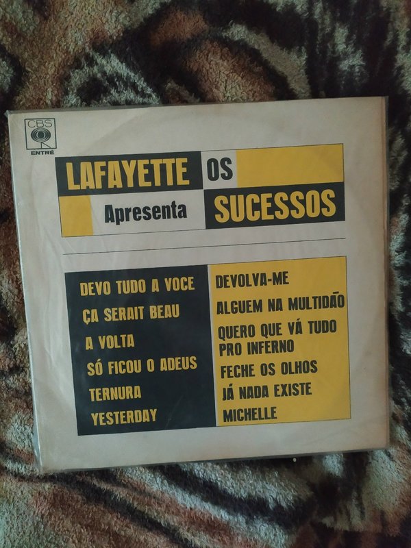  фирменные пластинки разные продаю