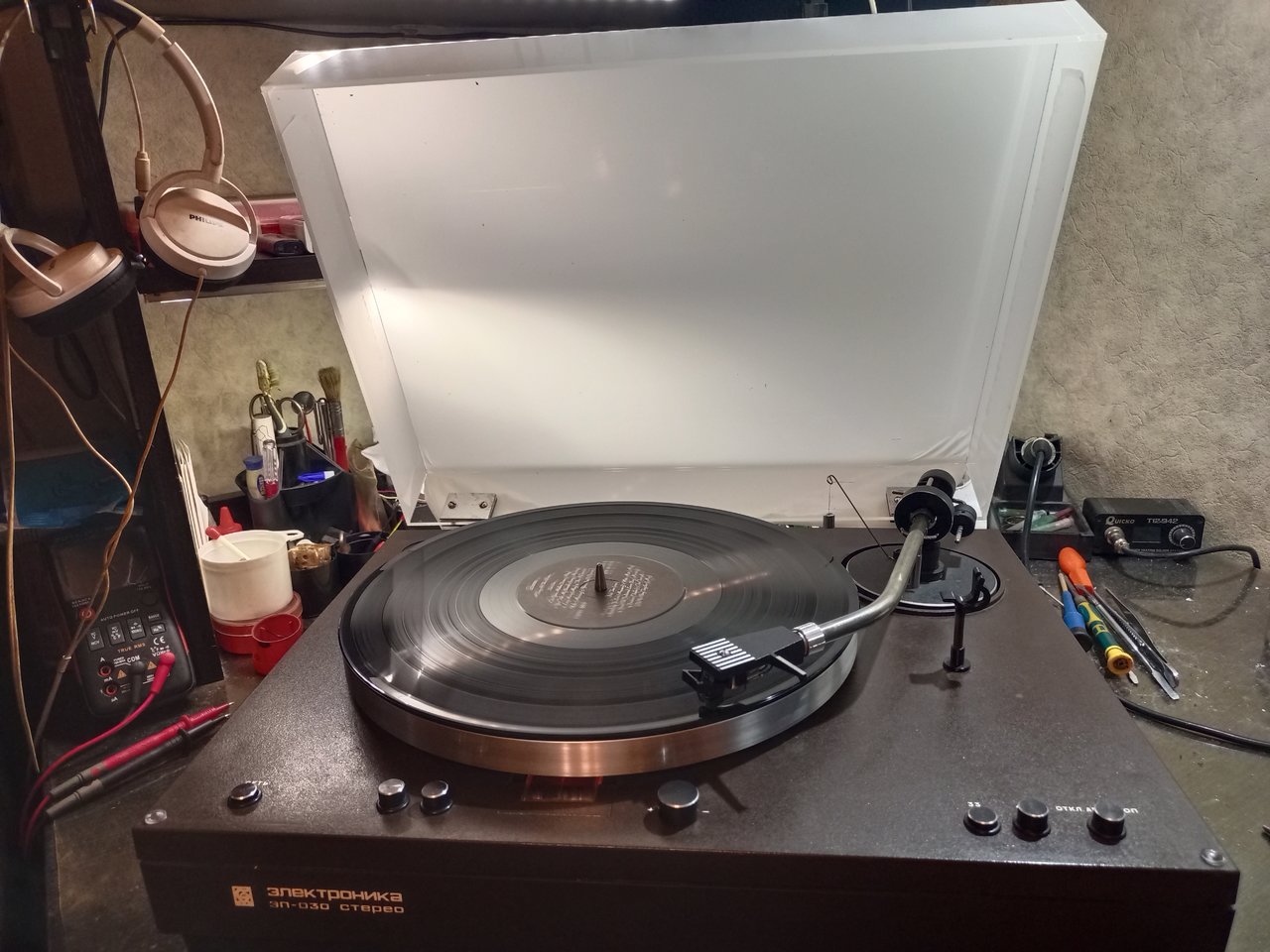  Проигрыватель винила