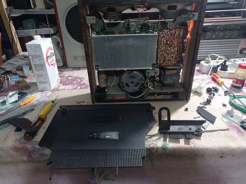 Удобна ли в ремонте наша радиотехника.