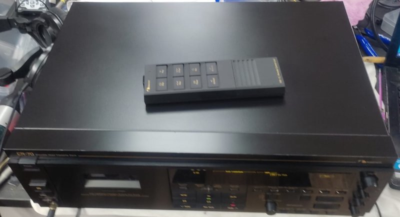  Nakamichi CR-70 ремонт + косметика.