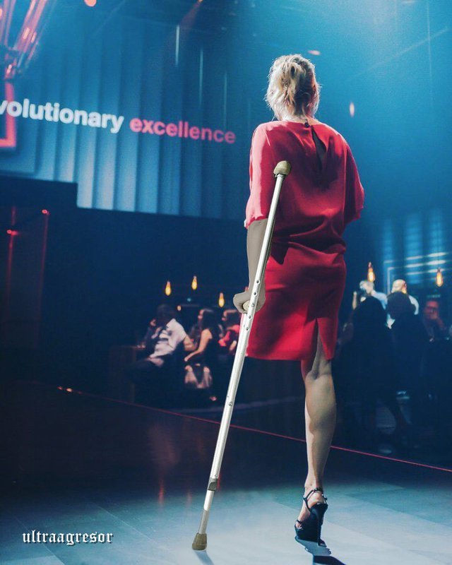 Ampdev. Ваннаби ампути на костылях. Amputee Merrill